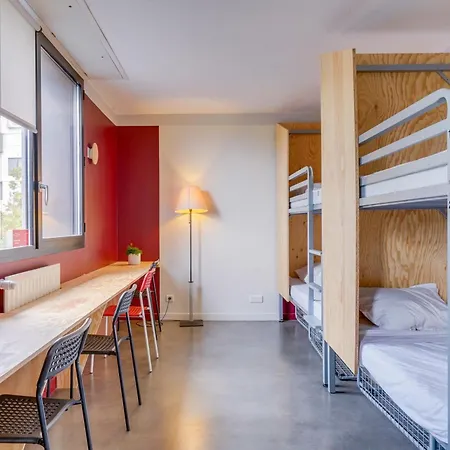 Auberge De Jeunesse Barbey - Youth Hostel Bordeaux بيت شباب *